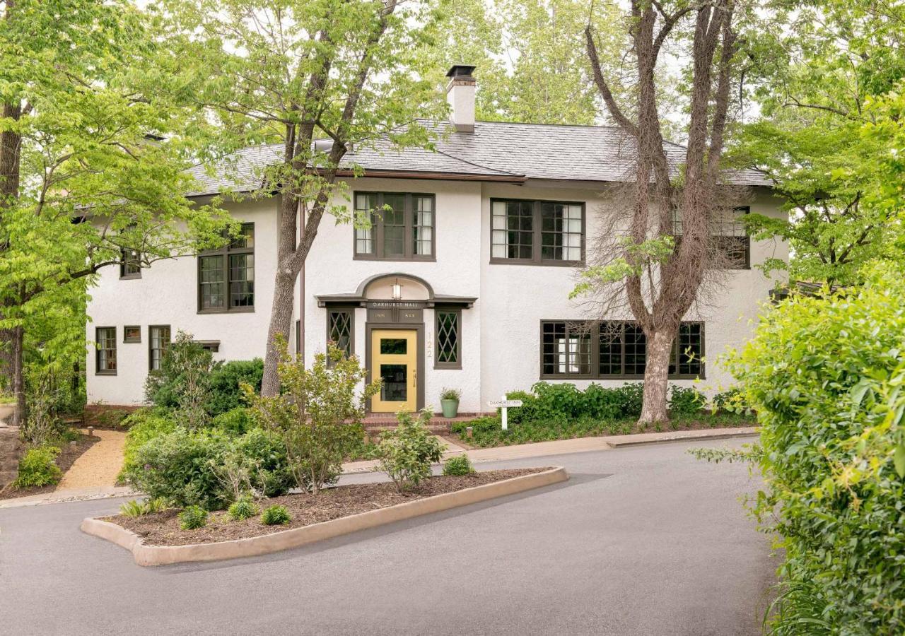 Oakhurst Inn At The University ชาร์ลอตต์สวิลล์ ภายนอก รูปภาพ